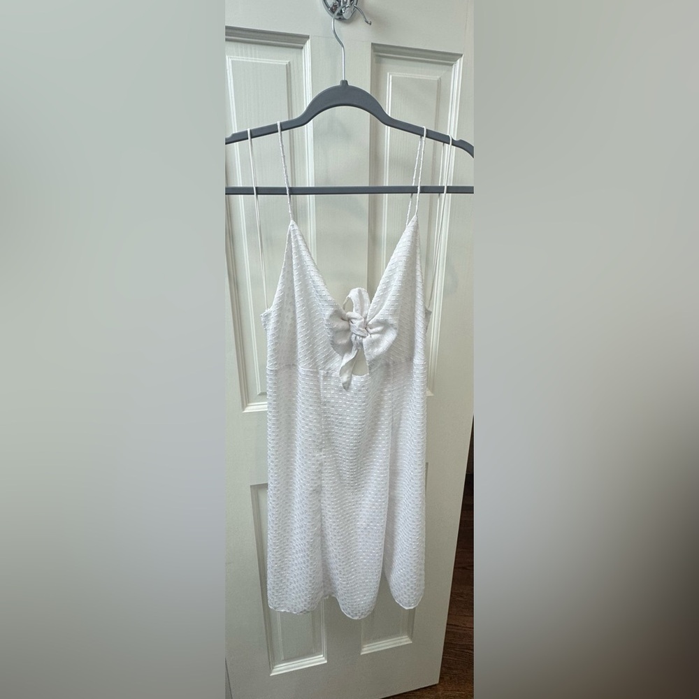 Alice + Olivia Roe Tie Front Dress